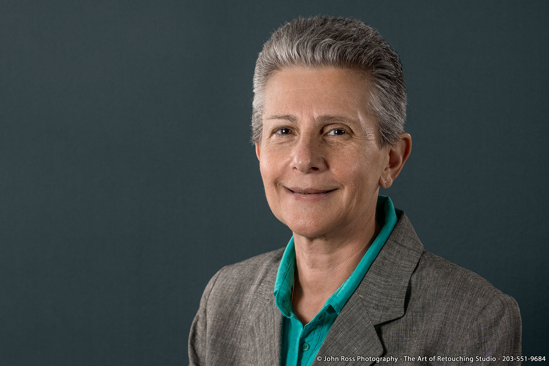 Business headshot of Joanne photographed by John Ross Photography
